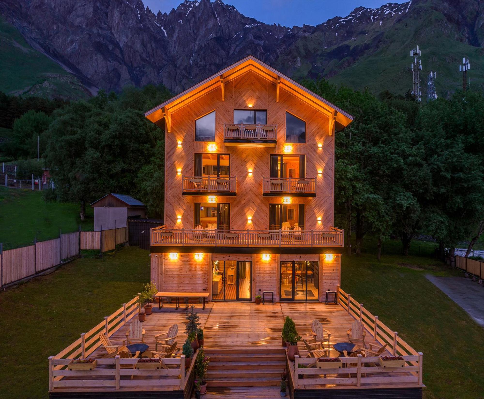 1740 Boutique Hotel Kazbegi エクステリア 写真