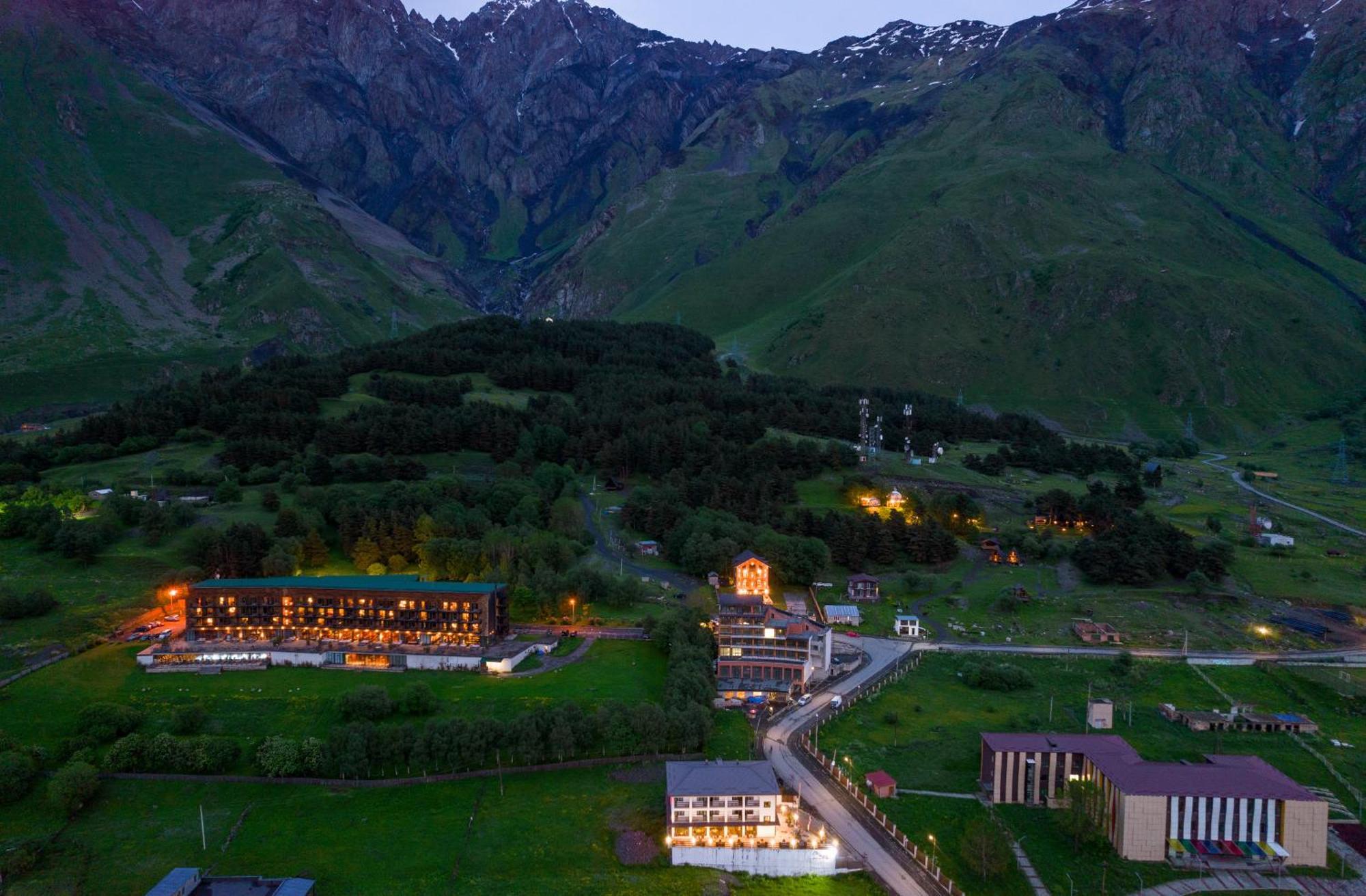 1740 Boutique Hotel Kazbegi エクステリア 写真