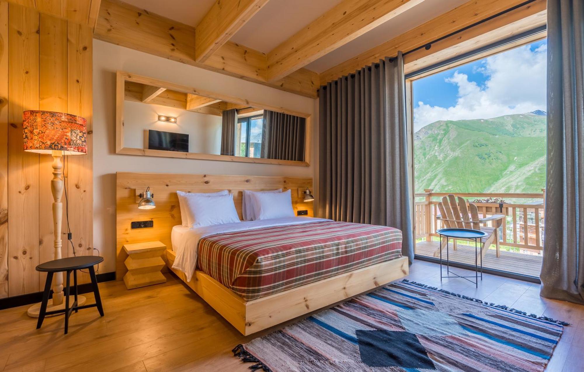 1740 Boutique Hotel Kazbegi エクステリア 写真